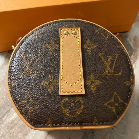 Louis Vuitton Mini Boite Chapeau bag with straps ✨ - Picture 7 of 16